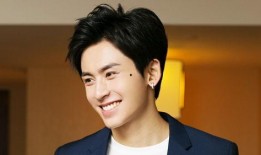 龚俊张哲瀚最新爆料,揭秘娱乐圈背后的惊人真相！